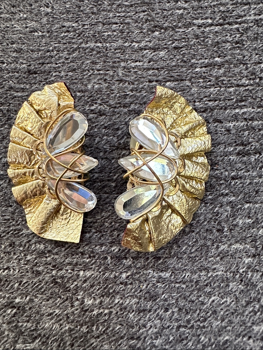 Vintage 90s handcrafted leather Gold Tone Crystal Fan clip Earrings